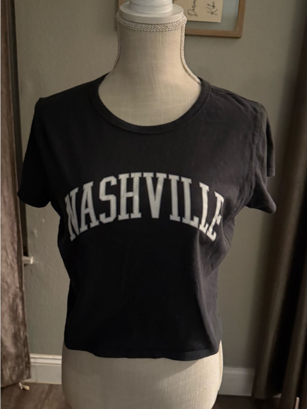 Hollister Black 'Nashville' Graphic Crewneck Tee